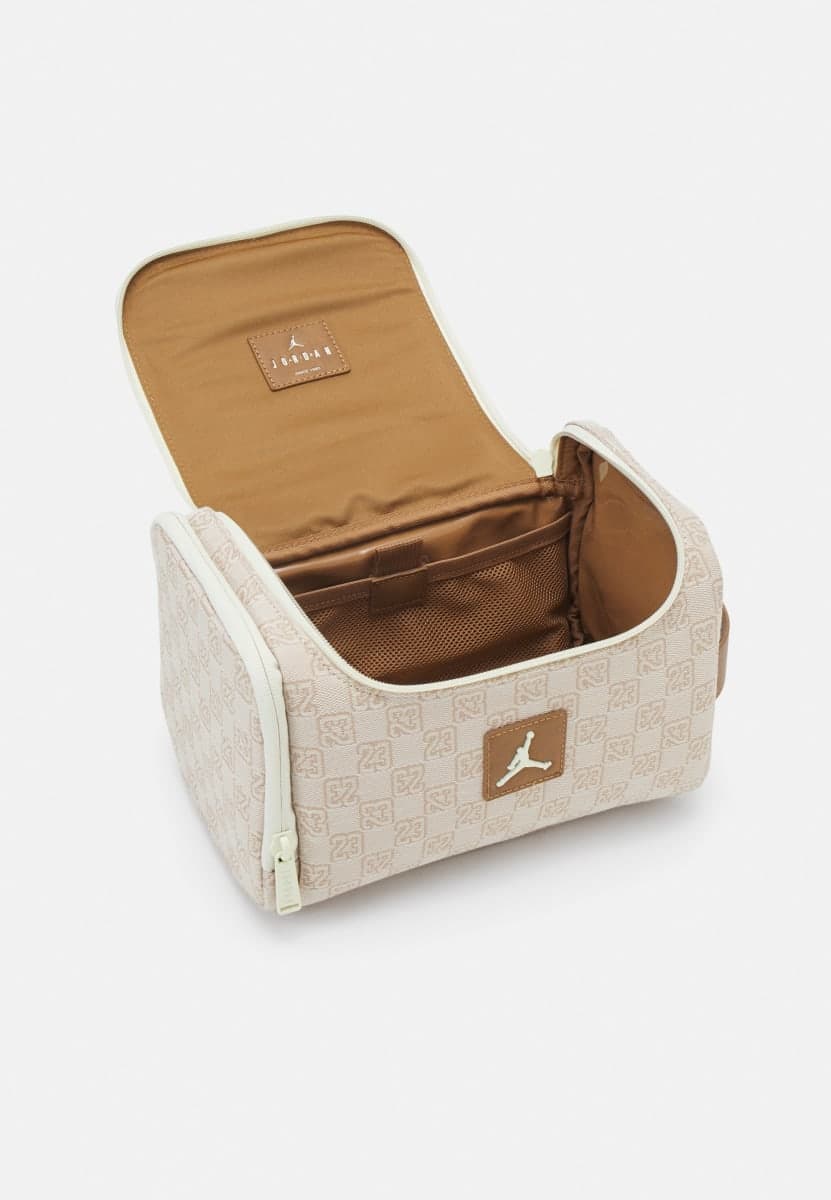 Jordan JAM Monogram Dopp Kit Unisexe - Image 3