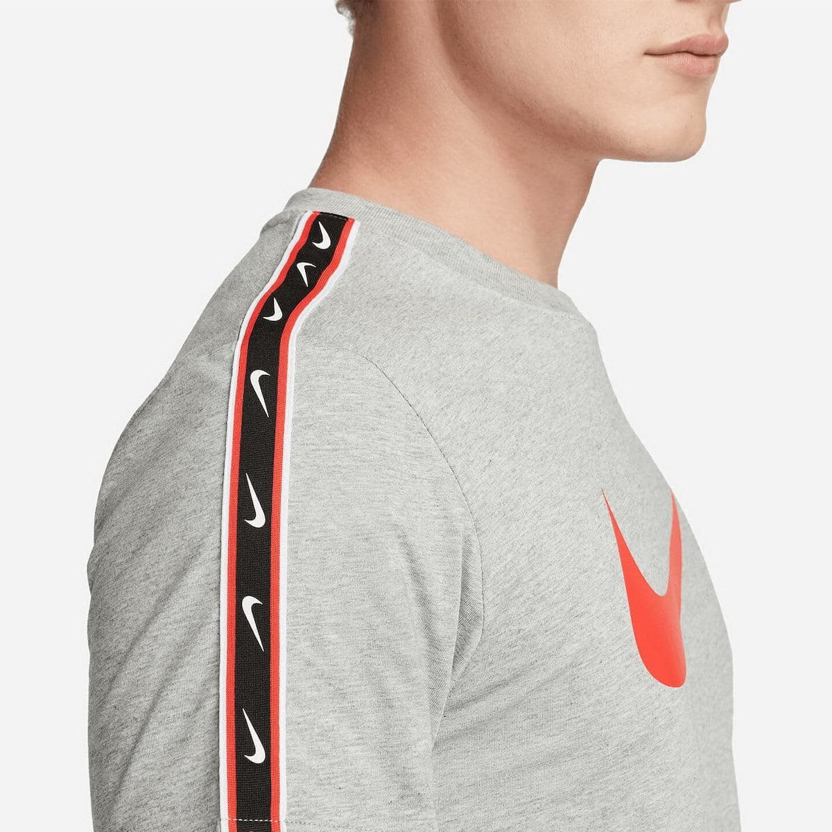 T-Shirt Nike Sportswear Repeat - Image 4